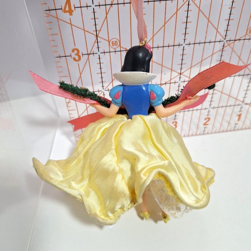 Enesco Snow White Christmas Ornament Vintage READ - Picture 9 of 13